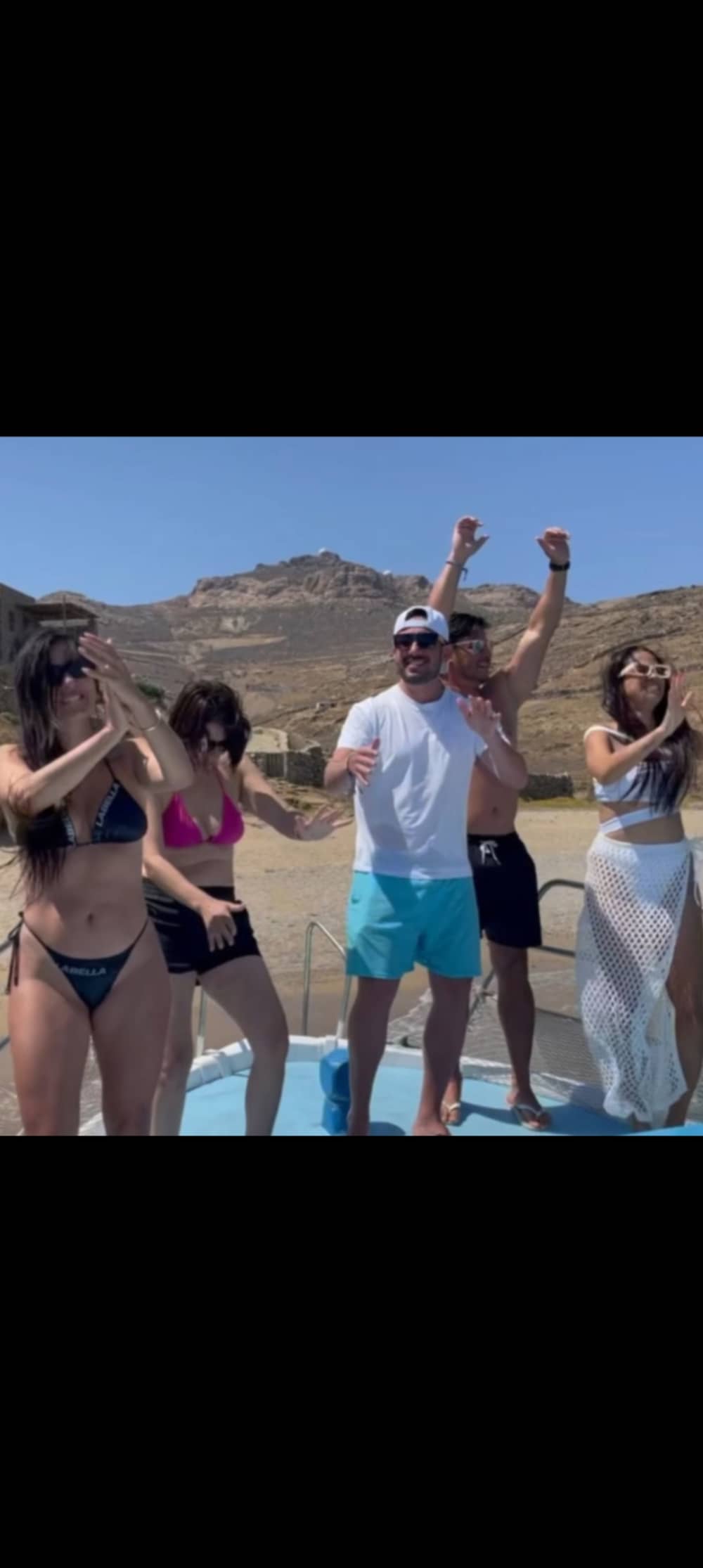 Halvdagskryssning på Mykonos sydkust: Anpassade simstopp från Ornos till Elia