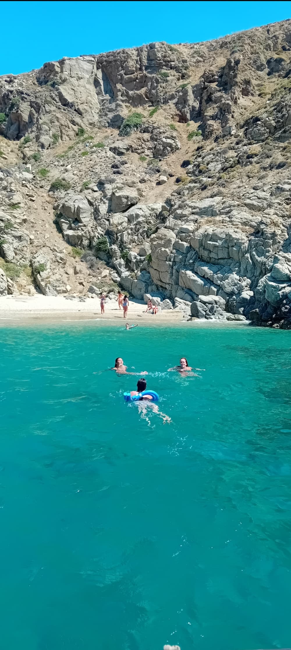 Halvdagskryssning på Mykonos sydkust: Anpassade simstopp från Ornos till Elia