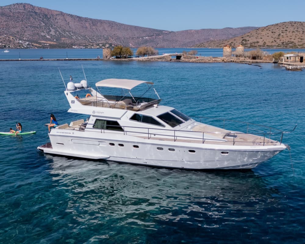 Excursión de medio día en barco a motor en Agios Nikolaos.