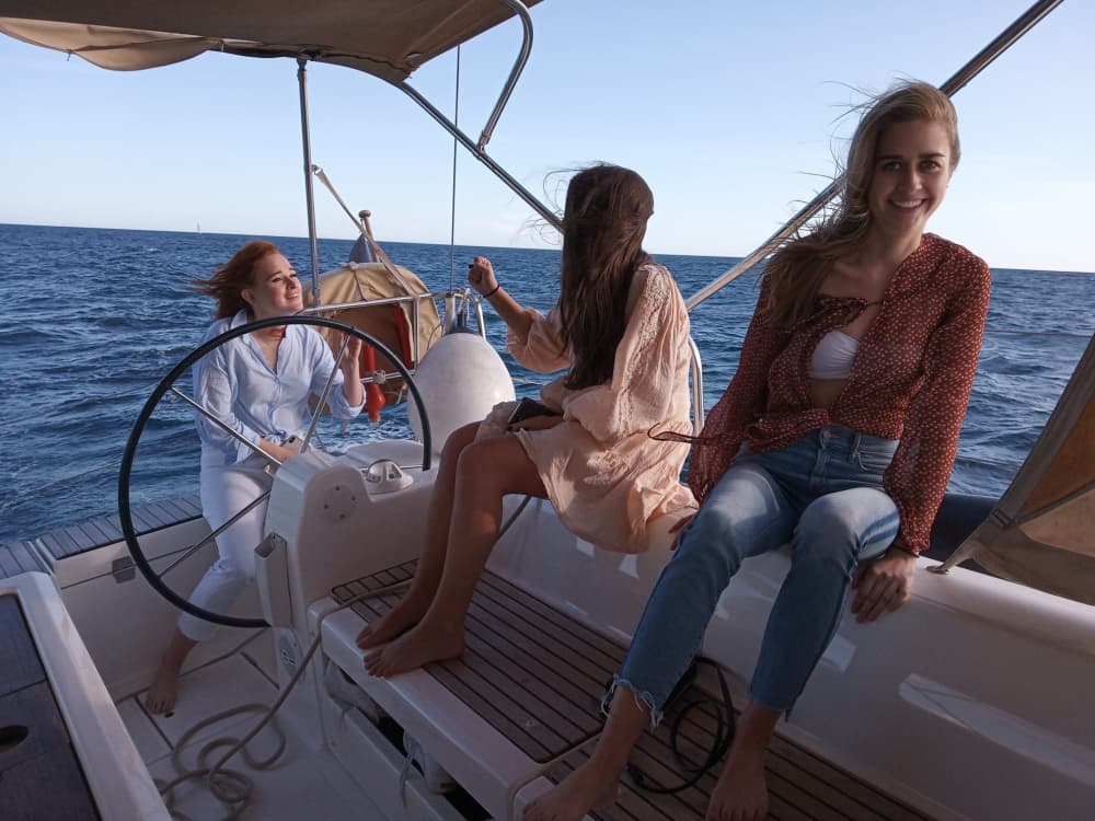 Private 8h sailing trip in Barcelona