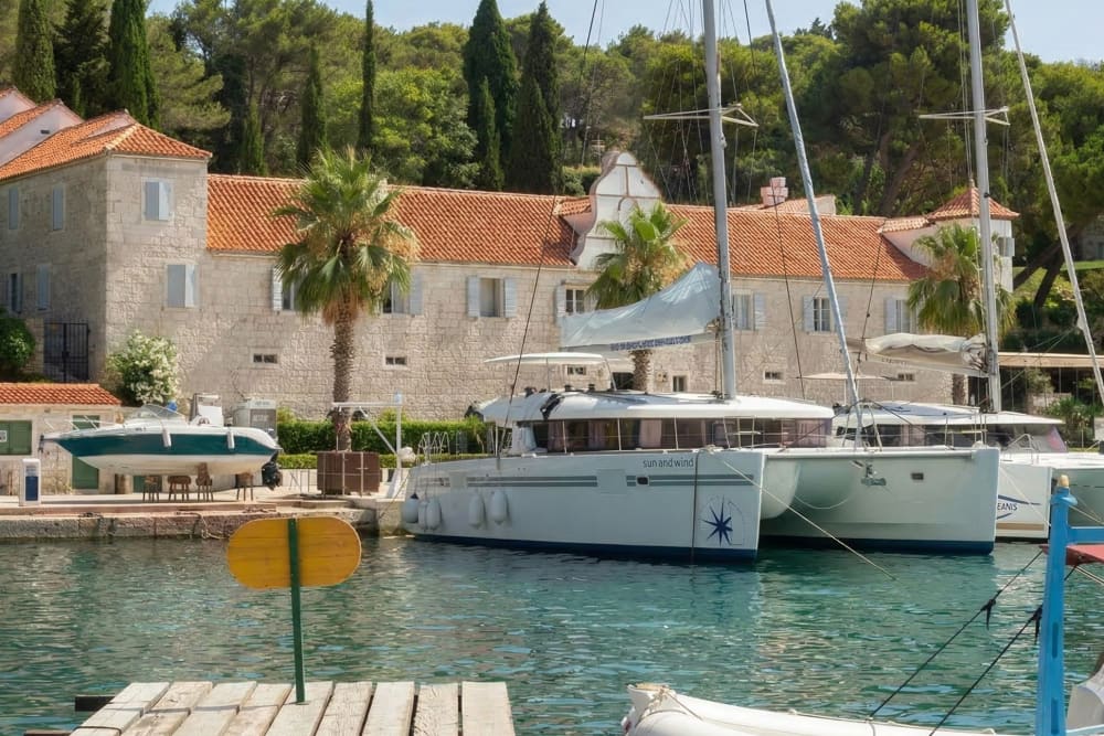 Ontdekkingscruise door de Blauwe Lagune en de Šolta