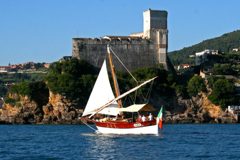 Journée complète de voile à bord d'un voilier à La Spezia