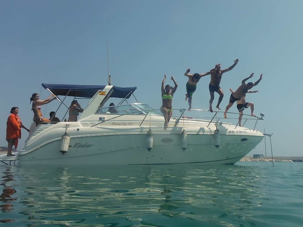 Discover Málaga's shores: A complete day trip aboard a motorboat
