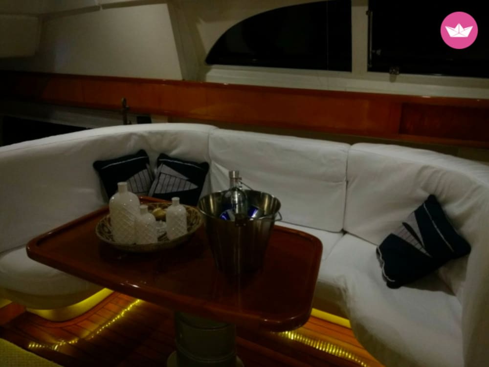 Experiencia de lujo en yate en Angra dos Reis: una escapada a la isla a medida.