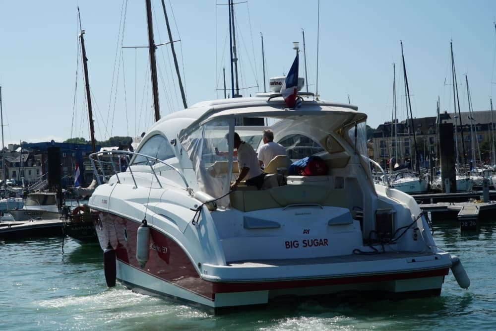 Scopri Saint-Valery-sur-Somme con un'escursione di un'intera giornata in motoscafo.