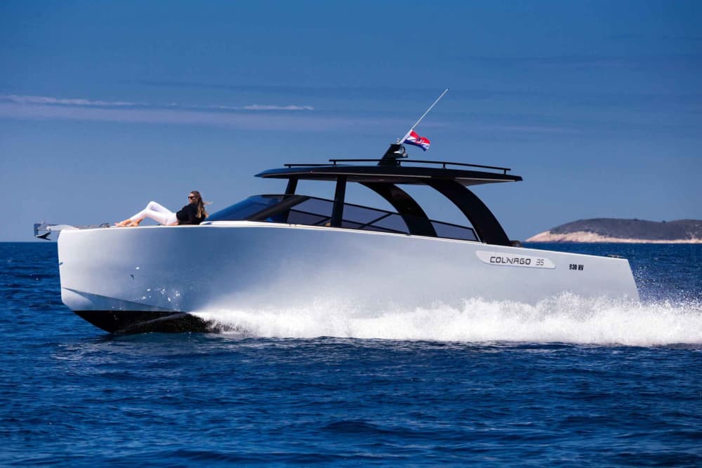 Your day in Hvar: Rent a motorboat for a full day of discovery