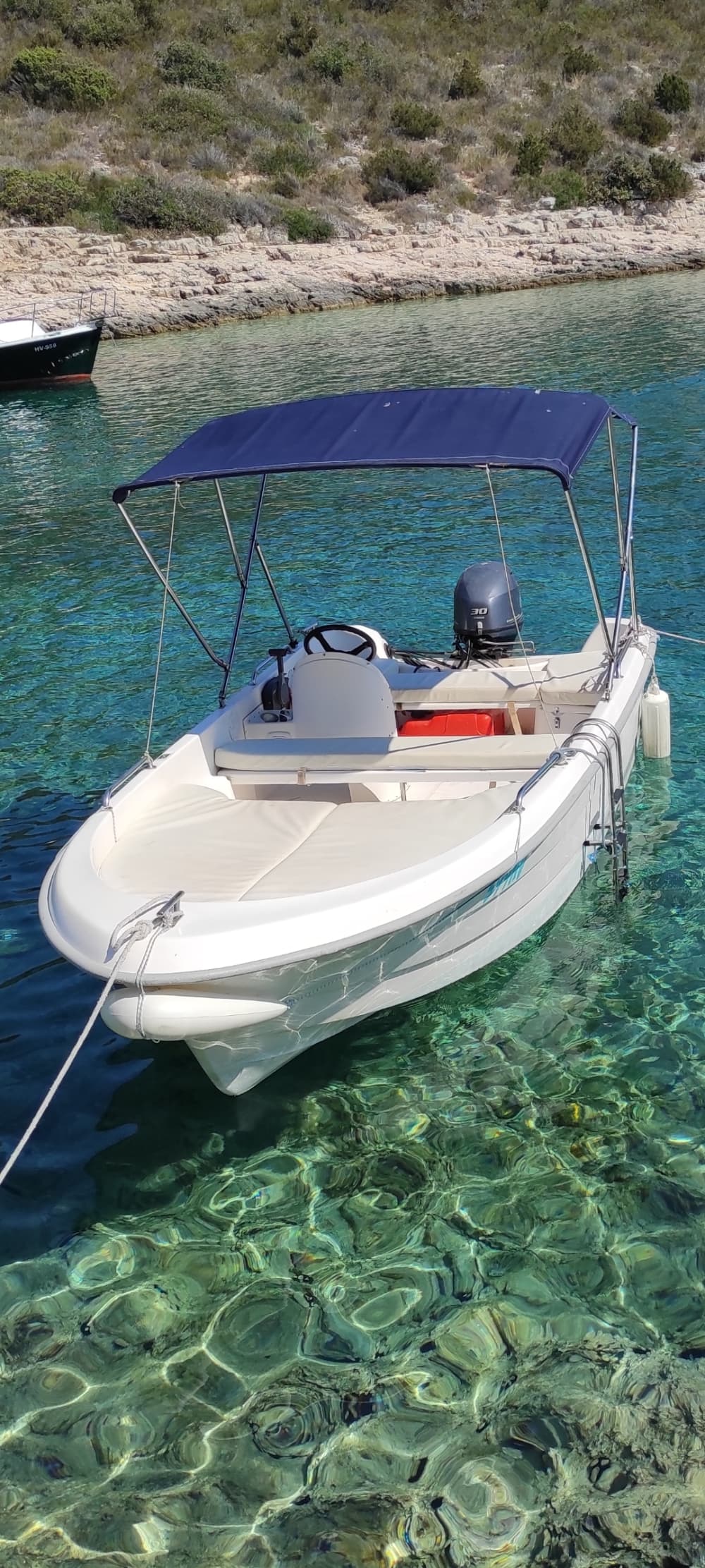 Excursión en barco de día completo por la costa de Hvar