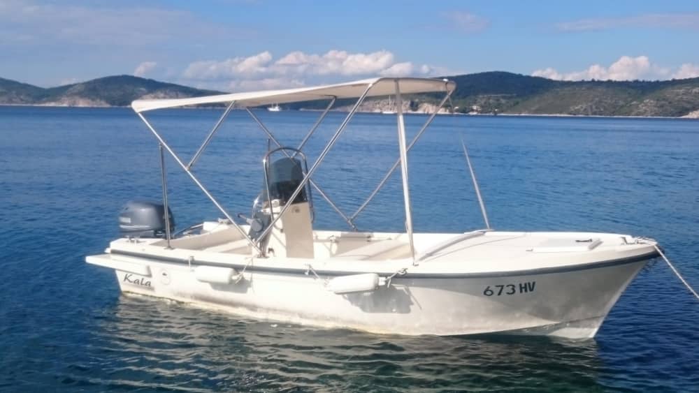 Recorrido por las bahías y playas secretas de Hvar