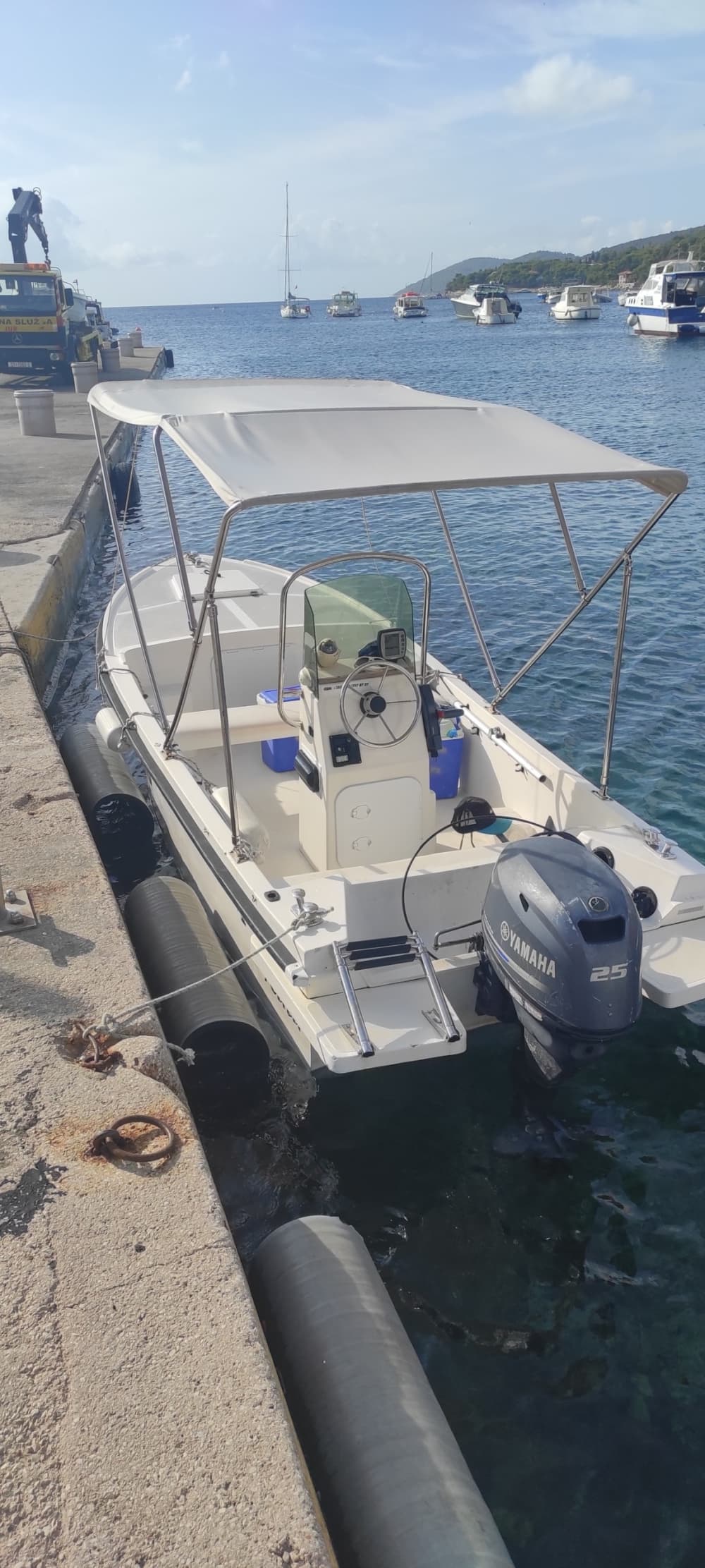 Recorrido por las bahías y playas secretas de Hvar