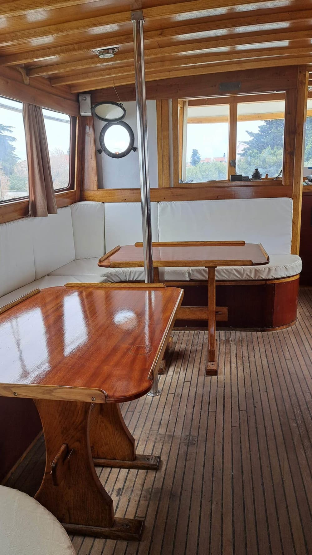 Descubra as margens de Biograd na Moru: um passeio de um dia inteiro a bordo de uma lancha.