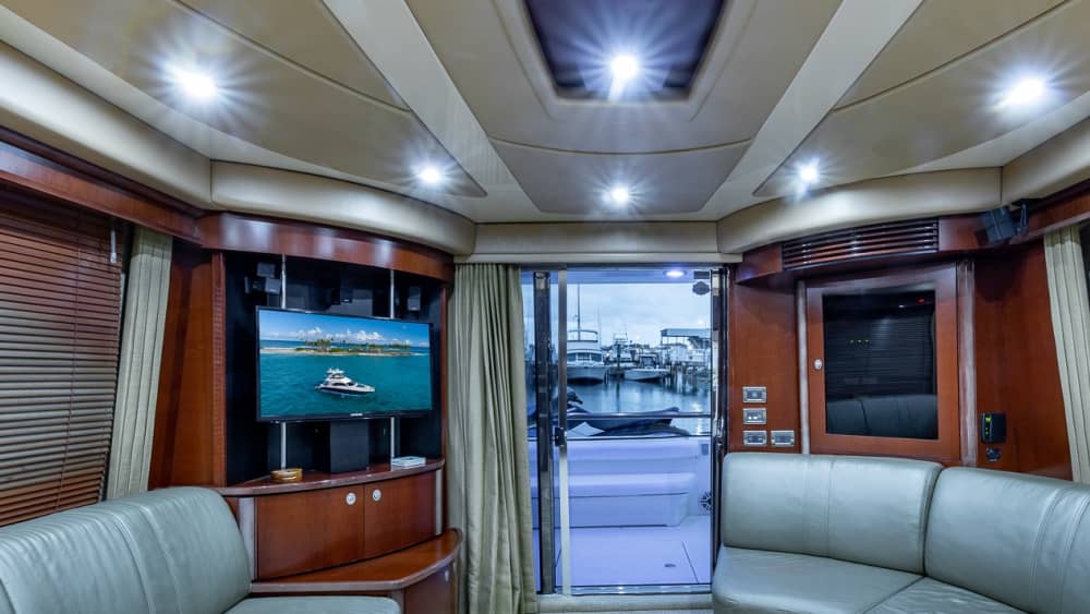 Lo mejor de Nassau está en el agua: Disfrute de un día completo a bordo de una lancha motora privada.