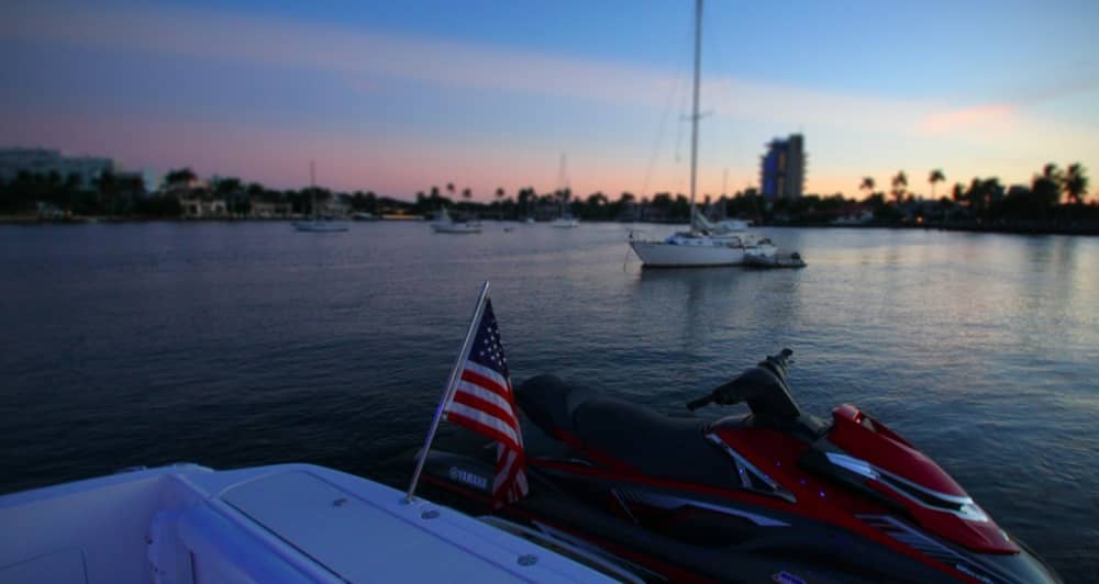 Het beste van Nassau beleef je vanaf het water: een privé-dagtocht op een motorboot