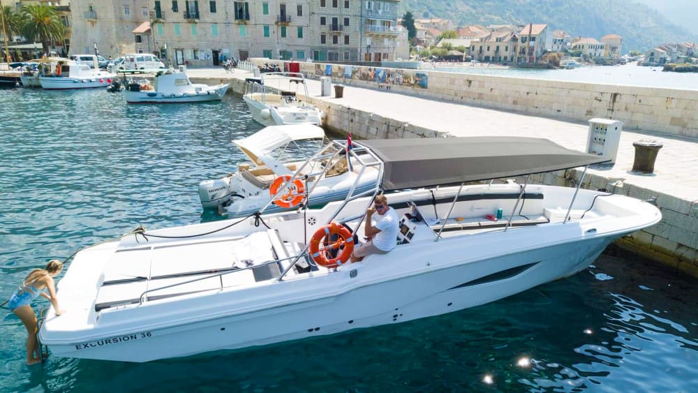 Gruta Azul, Hvar e Vis – Passeio exclusivo de lancha rápida de 11 horas saindo de Split