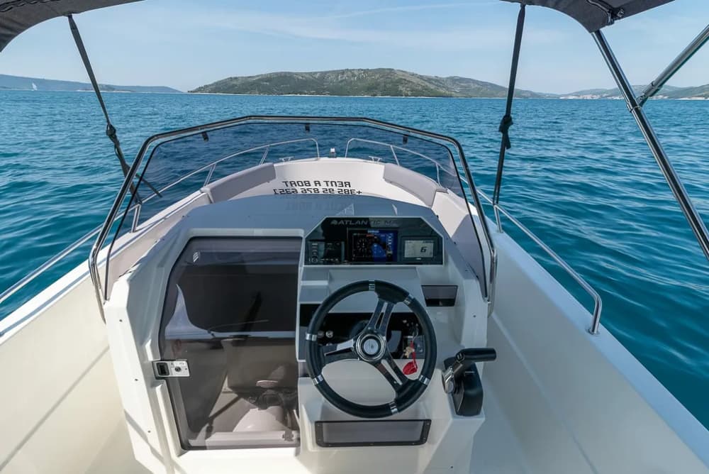 Speedboat experience | Half day Blue Lagoon and Trogir Old Town