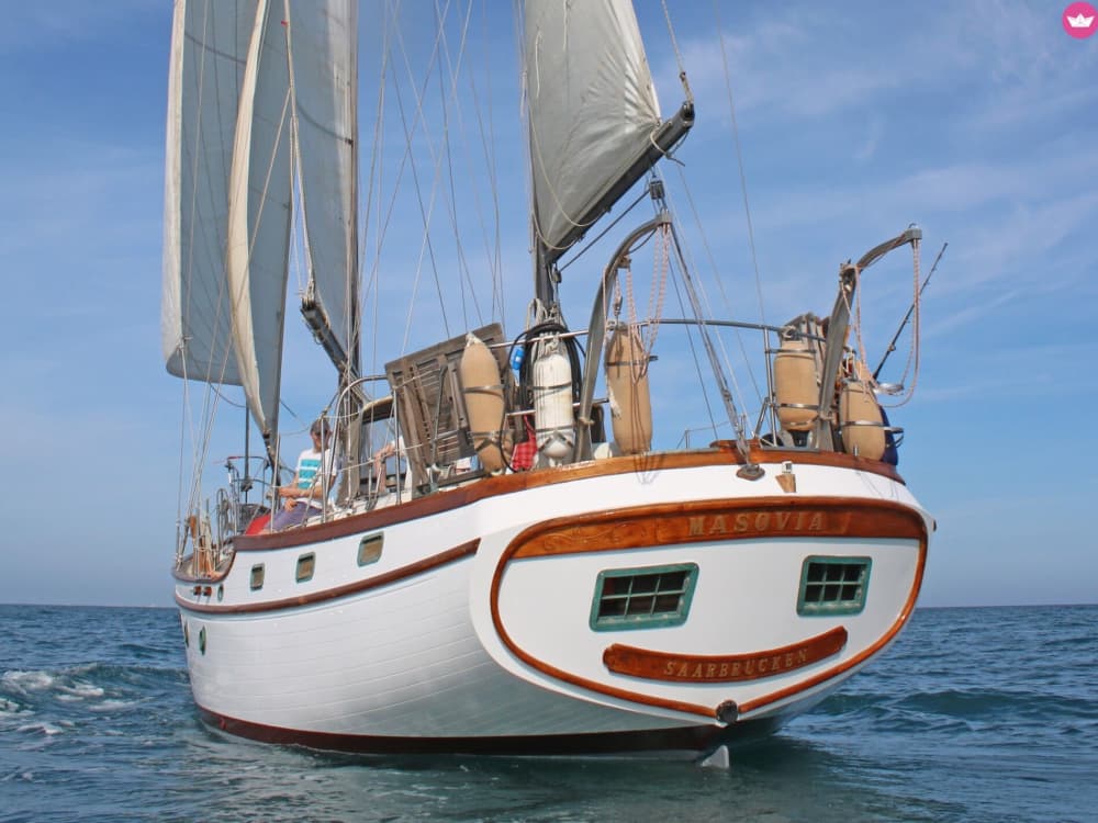 Sortie Voile Demi-Journée au départ de Carnon (Bateau privatisé avec skipper)