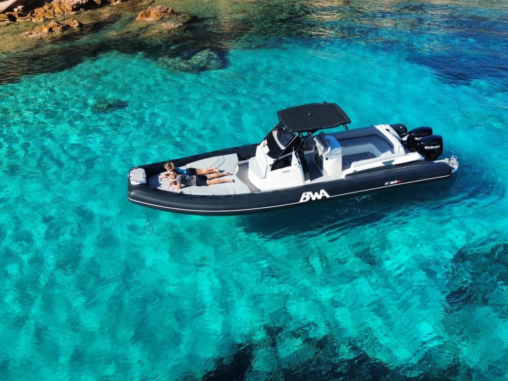 Caprera und seine Umgebung: eine Reise durch smaragdgrüne Gewässer (Hafen von Palau-La Maddalena-Costa Smeralda)