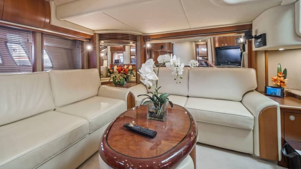 Half-Day Yacht Tour to Isla Mujeres: Sea, Sun & Style