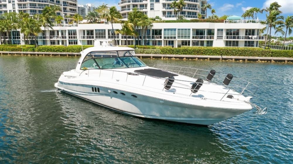 Half-Day Yacht Tour to Isla Mujeres: Sea, Sun & Style