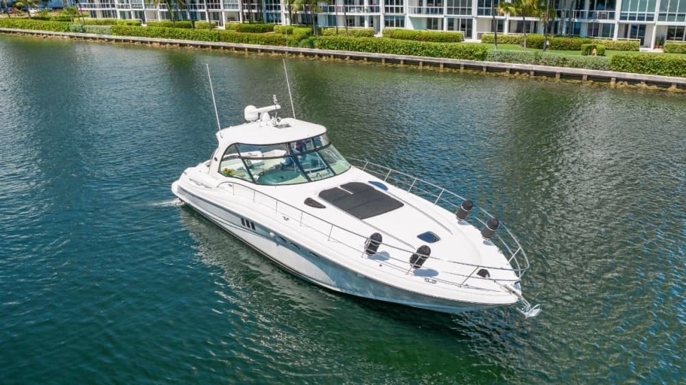 Half-Day Yacht Tour to Isla Mujeres: Sea, Sun & Style