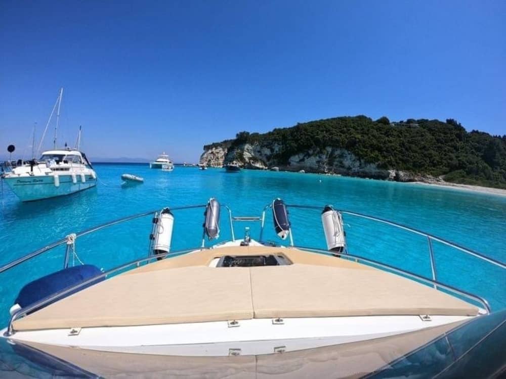 Sail with the Gods: One day to discover Syvota on a motorboat