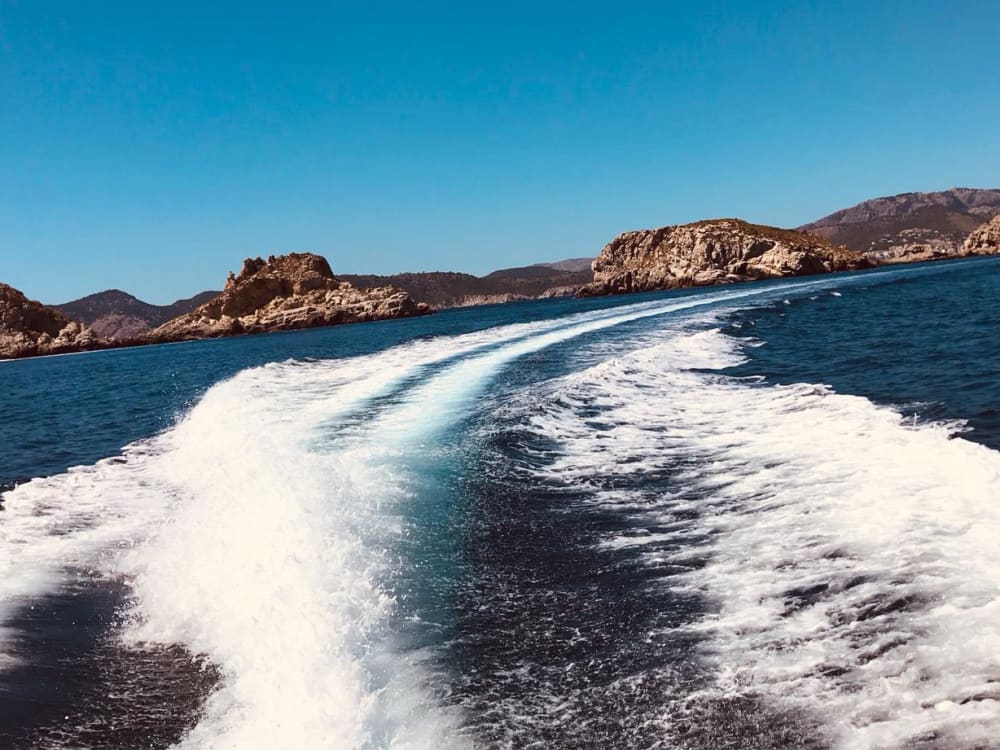 6 timmar sol och turkost vatten runt Santa Ponsa