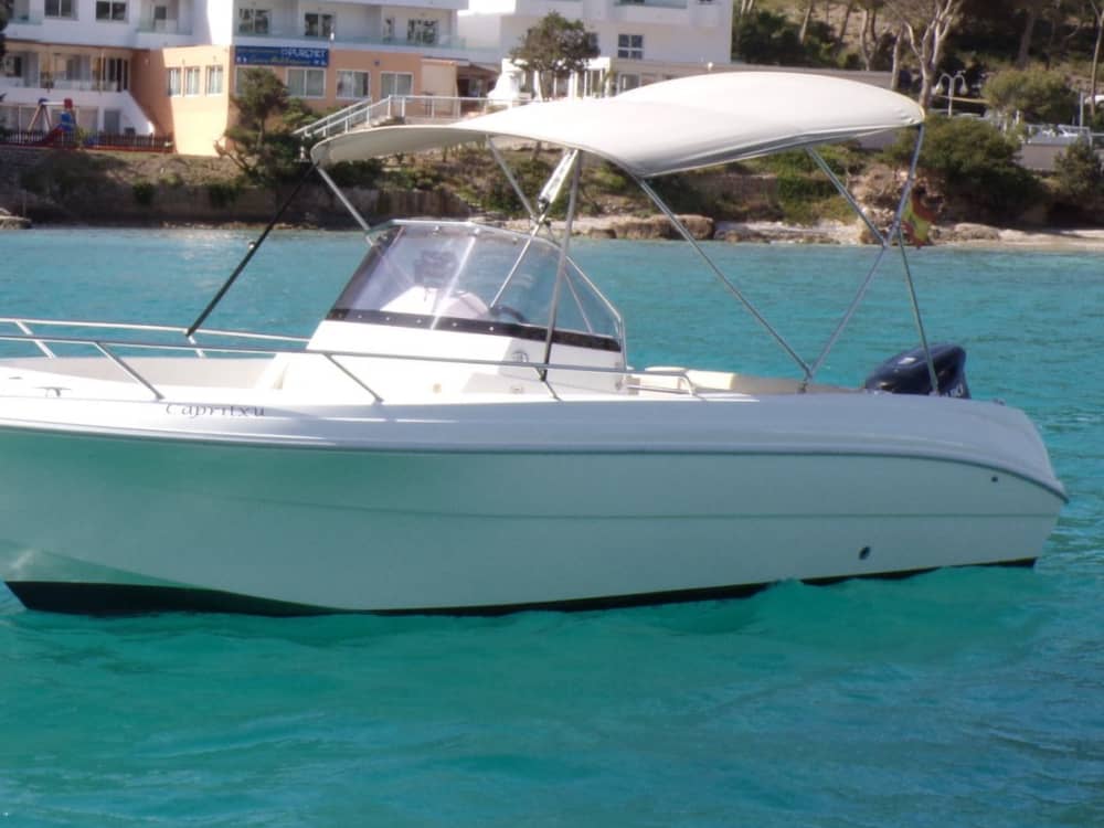 Tour in barca di mezza giornata a Ibiza: nuota, rilassati ed esplora.