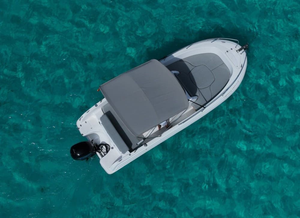 Tour in barca di mezza giornata a Ibiza: nuota, rilassati ed esplora.