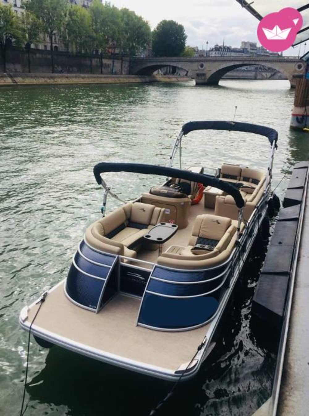 På väg mot Pont Alexandre III, majestätiska Paris om 1 timme