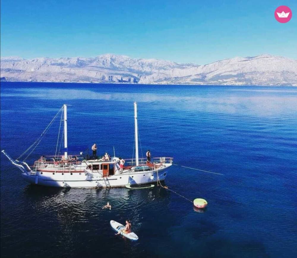 Explore Brač by Boat: Lady Lola’s Charming Coastal Tour