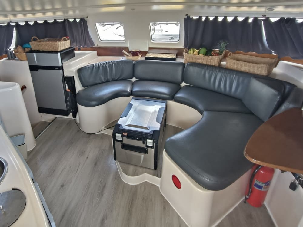 Profitez d'une journée en mer à Krabi à bord d'un catamaran