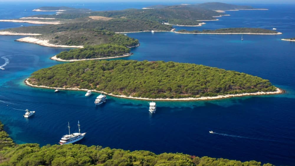 Island Hvar & Pakleni Islands Private Speedboat Tour