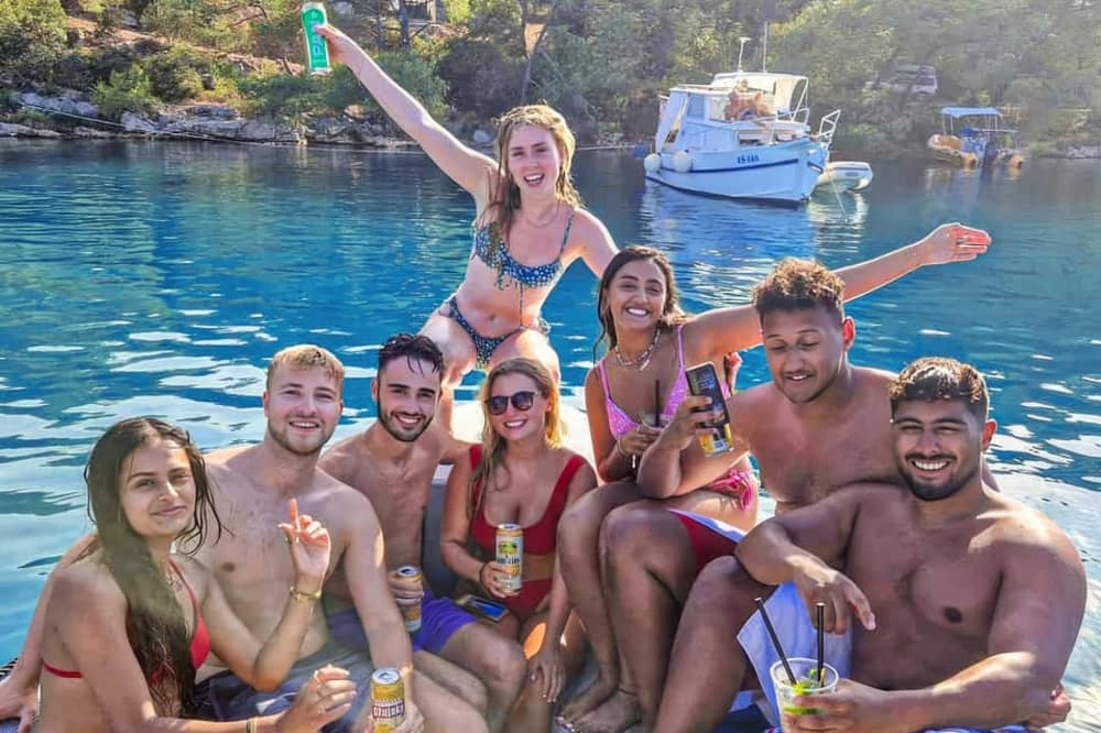 Prywatna wycieczka łodzią motorową do Błękitnej Jaskini i wyspy Hvar (Paklenjaci).