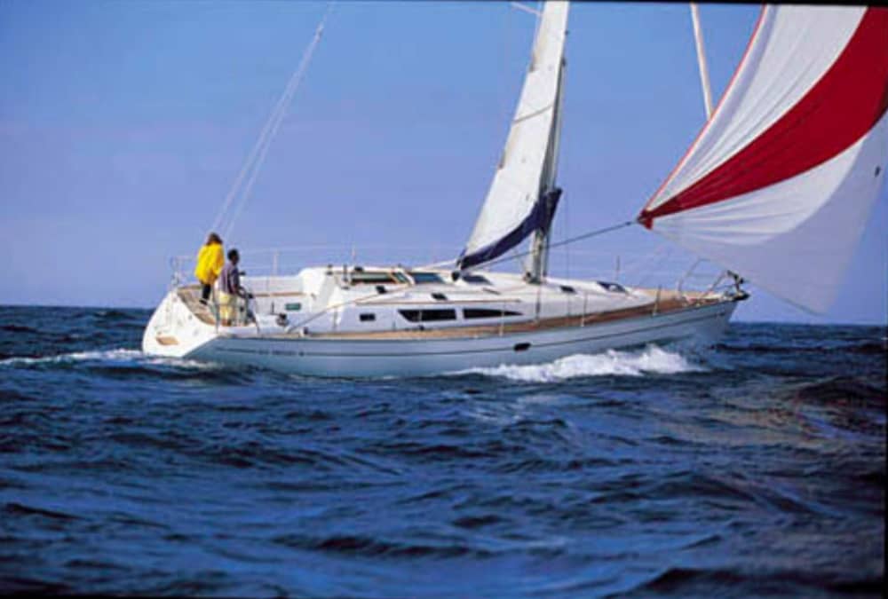 Profitez d'une journée complète de navigation à Palamós en voilier.