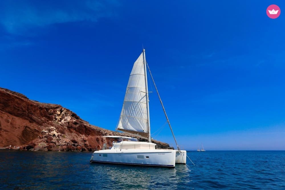 Full Day Santorini Luxury Cruise — Volcano, Hot Springs & Iconic Beaches