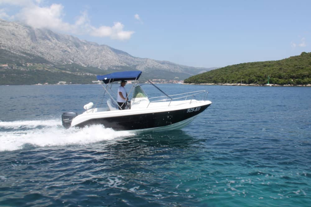 Discover Korčula: A full day of sun on a motorboat