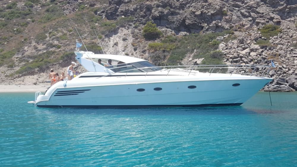 Medio día de felicidad en el Egeo: nadar y relajarse en la isla Gyali