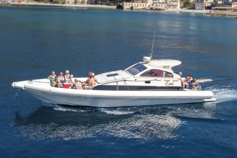 Fuga nella Grotta Azzurra e sull'isola: da Spalato a Komiža, Stiniva e Hvar