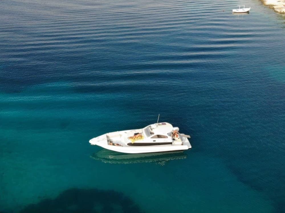 Fuga nella Grotta Azzurra e sull'isola: da Spalato a Komiža, Stiniva e Hvar