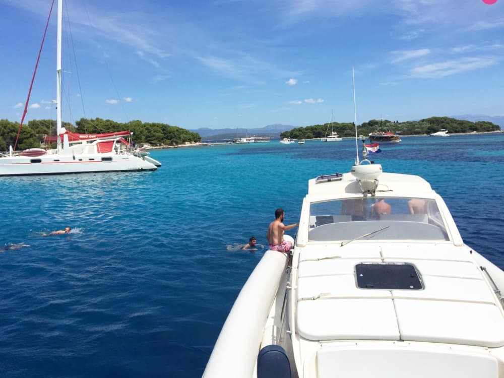 Fuga nella Grotta Azzurra e sull'isola: da Spalato a Komiža, Stiniva e Hvar