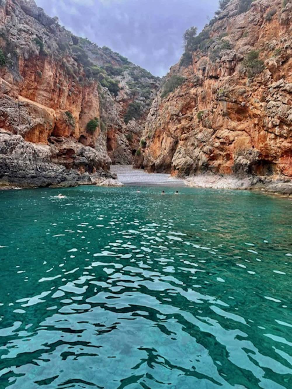 Crociera di un giorno intero a Balos e Gramvousa: scopri il paradiso dei pirati