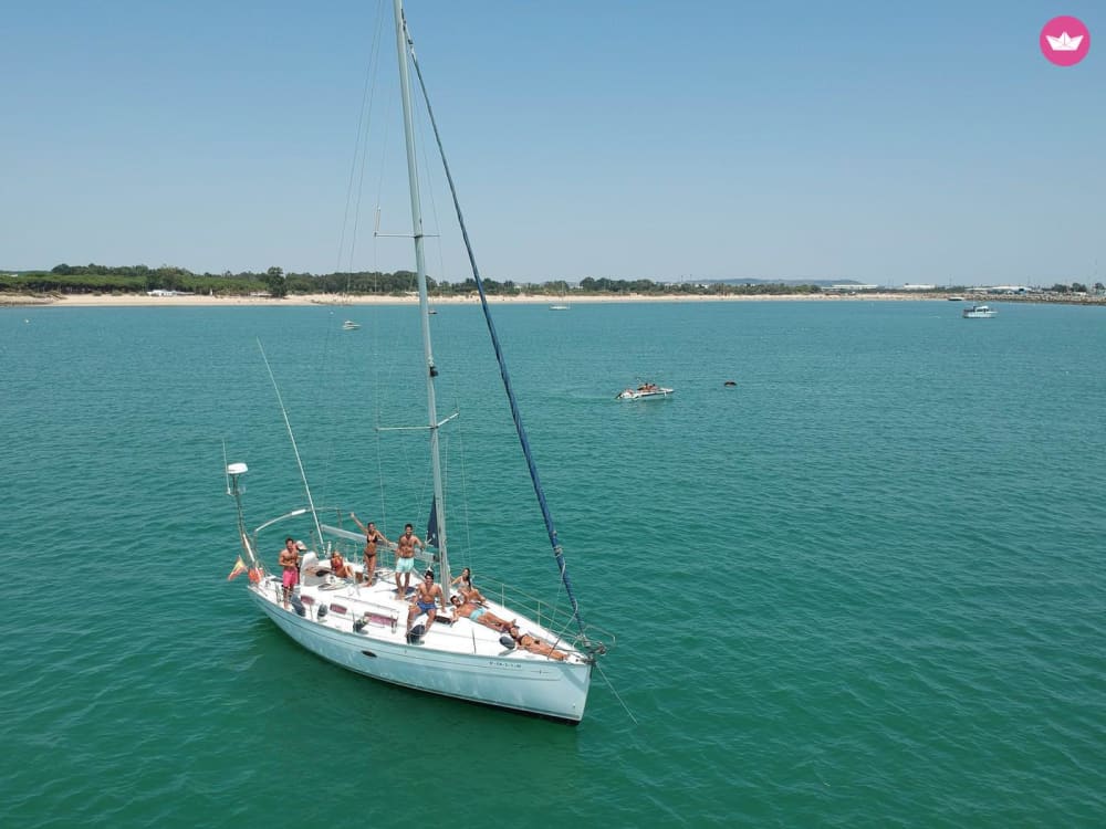 Half-Day Private Cruise from Cádiz – Sail & Anchor in Paradise