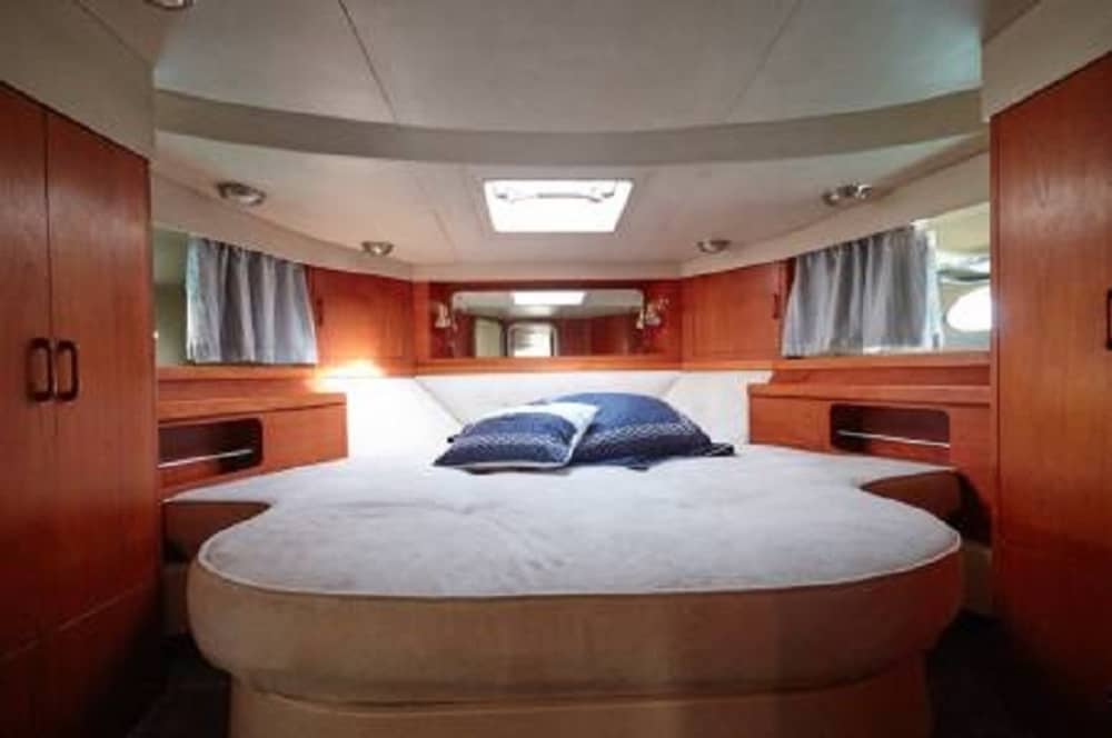 Take a half-day to relax on a motorboat in Chios