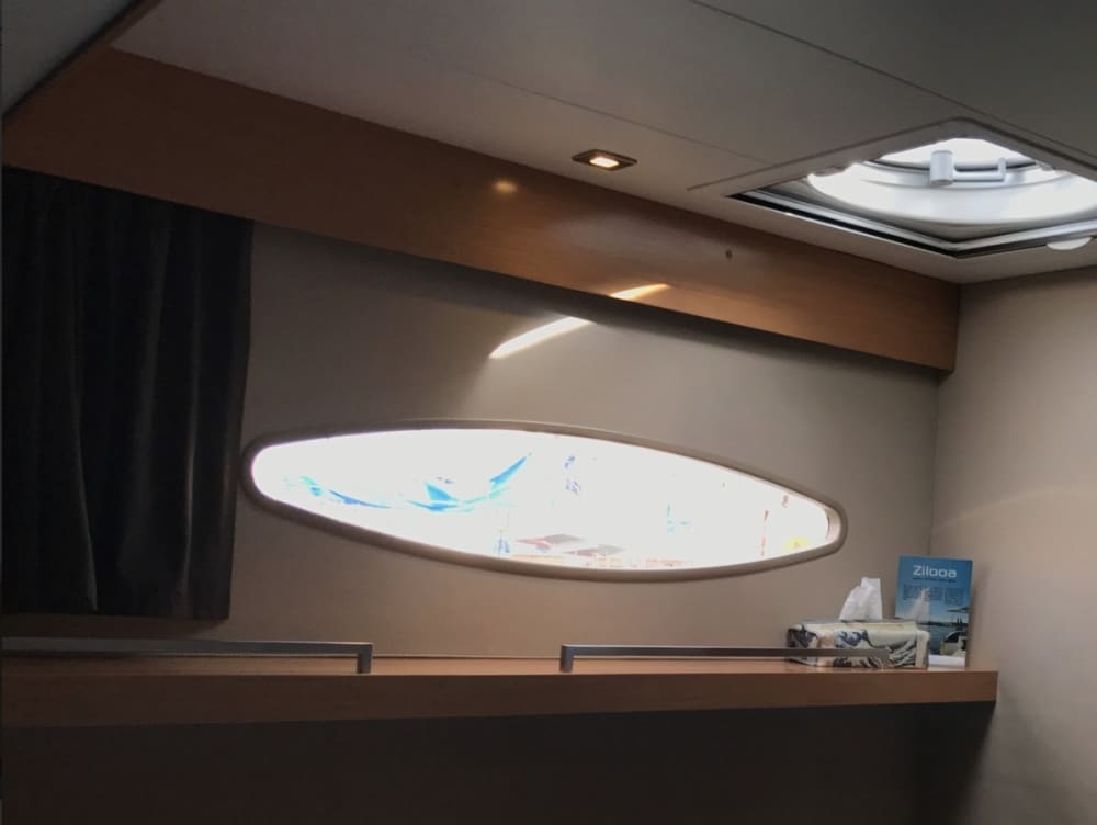 Explore Genebra e desfrute de um dia inteiro navegando em um catamarã.