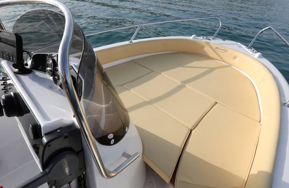 Enjoy the sun on a 9h boat trip in Trogir