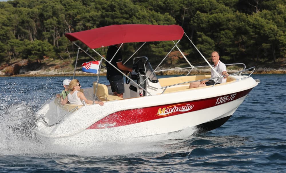 Gaudeix del sol en un viatge en vaixell de 9 hores a Trogir