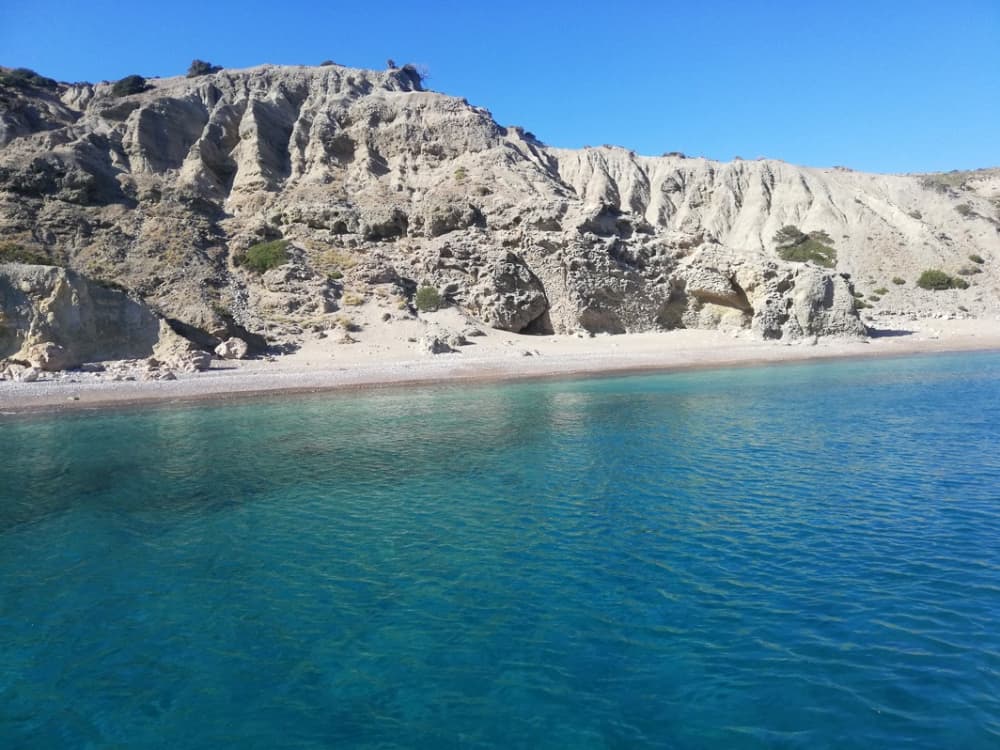 Fuga di mezza giornata in barca a vela: Antiparos, baia di Faneromeni e Laguna Blu
