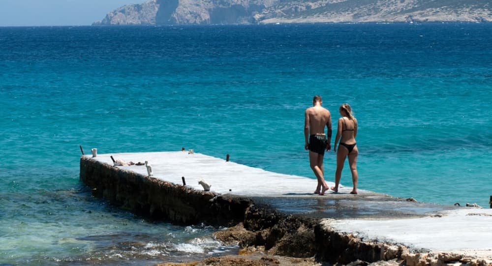 Fuga di mezza giornata in barca a vela: Antiparos, baia di Faneromeni e Laguna Blu