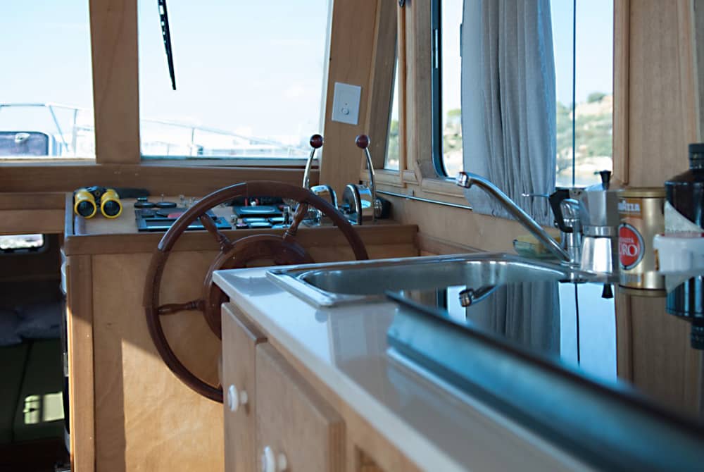 Fuga di mezza giornata in barca a vela: Antiparos, baia di Faneromeni e Laguna Blu