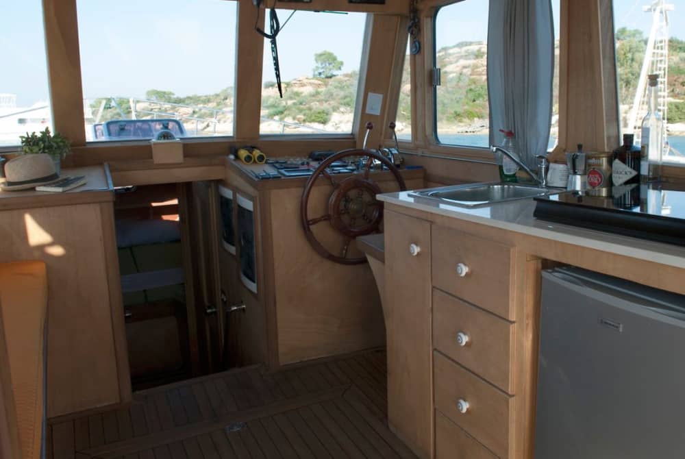 Fuga di mezza giornata in barca a vela: Antiparos, baia di Faneromeni e Laguna Blu