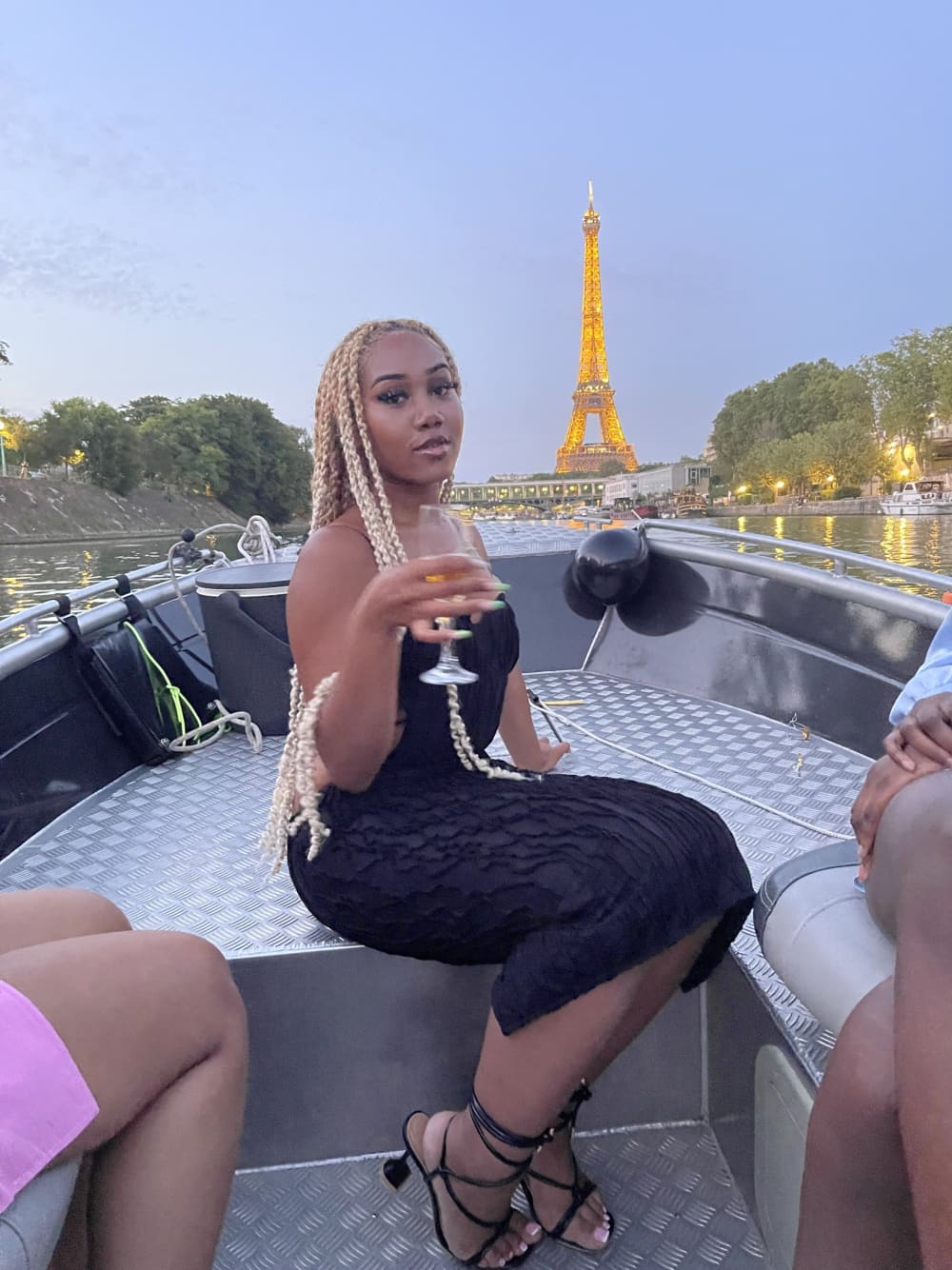 Location de bateau à moteur à la demi-journée à Paris
